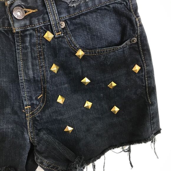Levi’s Denim Hi Waisted Mom Jeans Stud Ripped - Picture 3 of 6